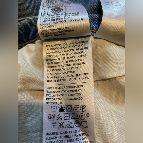 Levi’s Wedgie Jeans - Picture 7 of 7